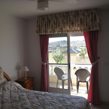 Casa Yvonne Villa Рохалес Екстериор снимка