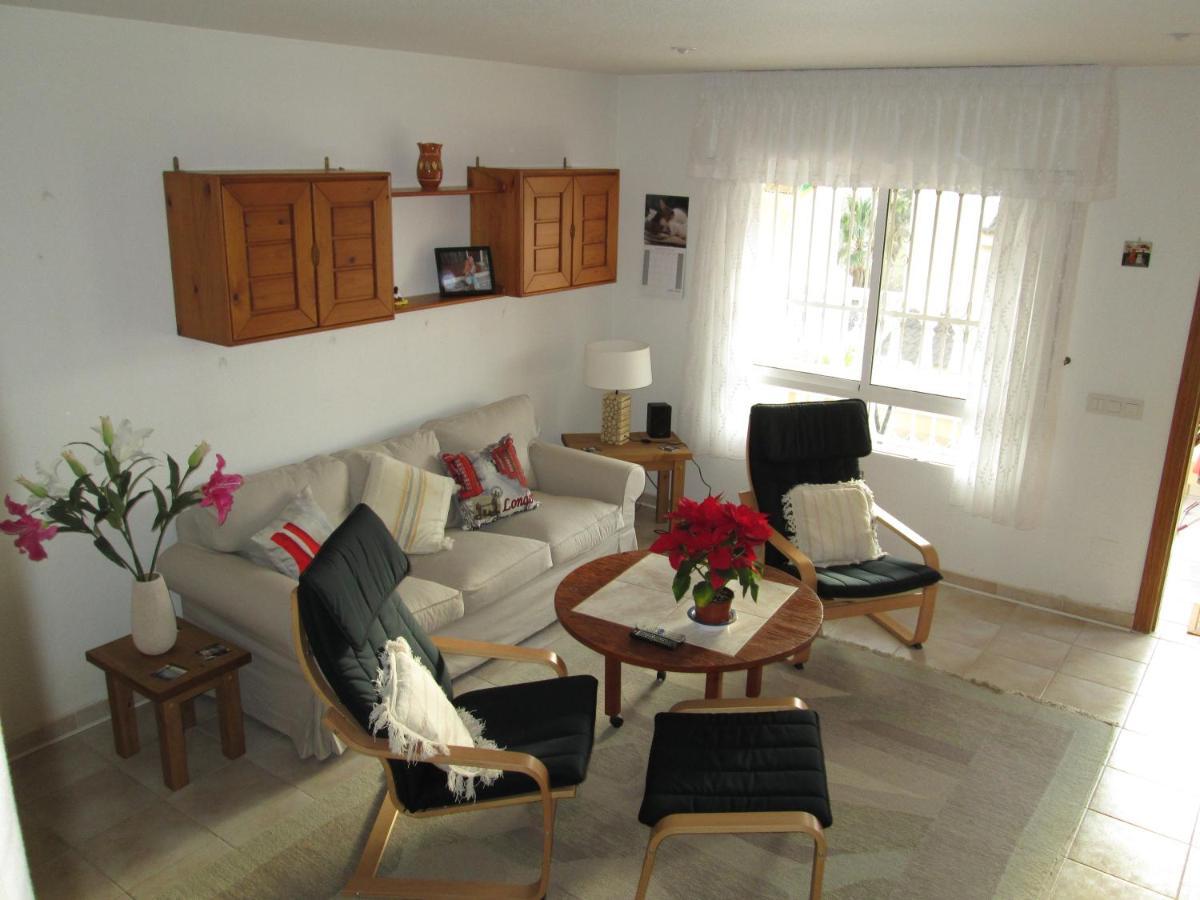 Casa Yvonne Villa Рохалес Екстериор снимка