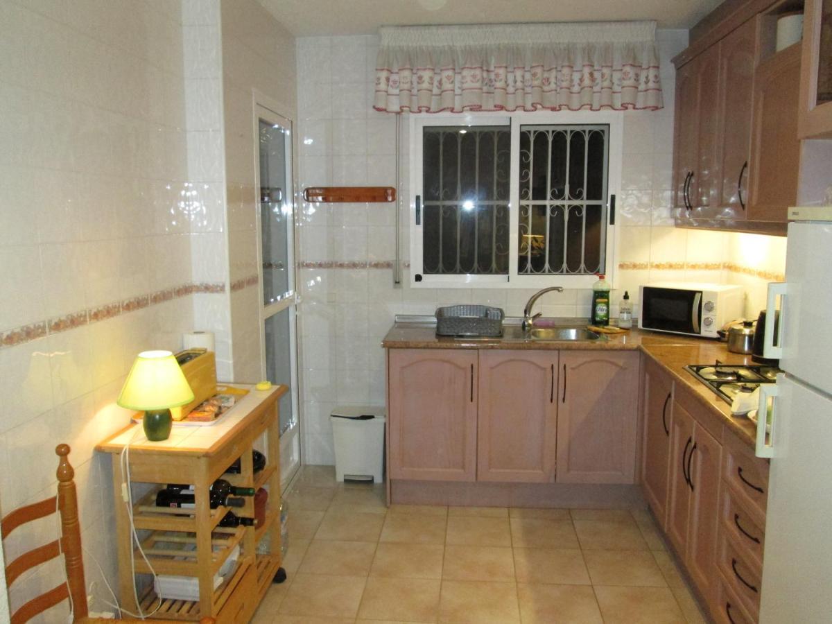Casa Yvonne Villa Рохалес Екстериор снимка