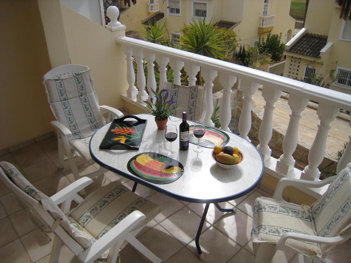 Casa Yvonne Villa Рохалес Екстериор снимка