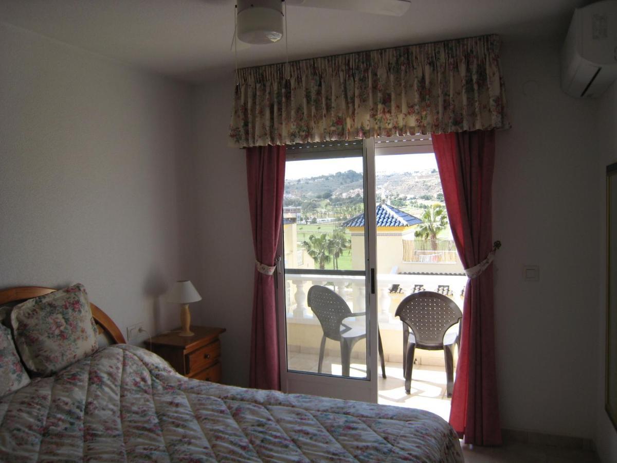 Casa Yvonne Villa Рохалес Екстериор снимка